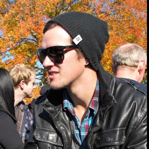 cdarms's profile picture. That tall guy