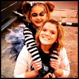 jessierae98's profile picture. Mom, Wife and manager of the best store ever!!!