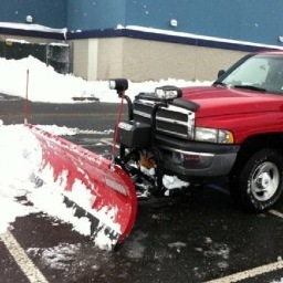 http://t.co/jAX9tlx7QT . Salt spread starting at $50 for parking lots in Patchogue. Best service out there. Like us on FB