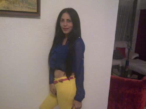 alexamoya's profile picture. 