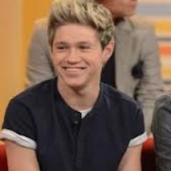 I love 1D, Justin and Greyson!♥ follow me and @cvMalik93x ;) ask for follow back, I'd follow. :) xxox