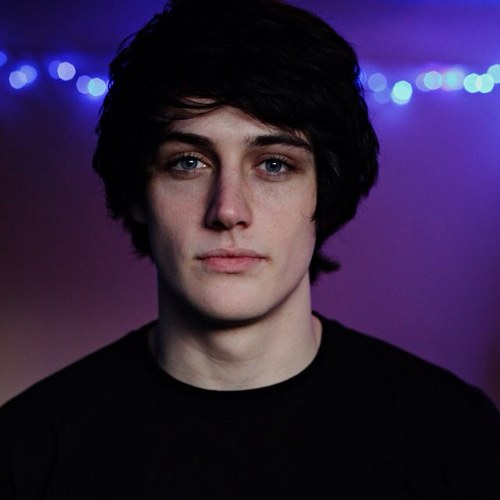 JakeyJigsaw's profile picture. hi im Jake, im 18 Single RP