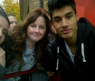 member of #TWFanmily trying to spread some siva love!!! follow my personal @Toms_a_BabeTW :)xx