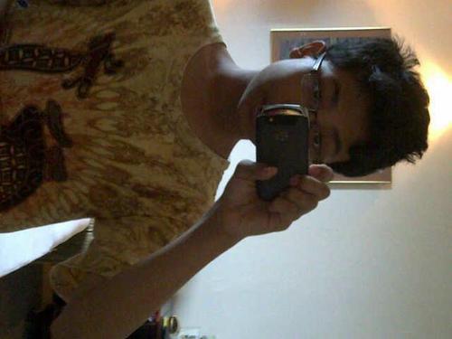 Follow my second twitter @luckymoiselle «- gak follow gak gaul ~ sekian dan terimakasih