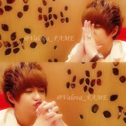 Official Fanbase of @Valvalval_FAME ♥
