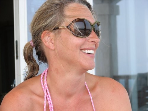 mum of two, wife of one
just the right side of a half a century
daughter has asd, son has annual sub to fhm
husband has sense of humour and very big heart