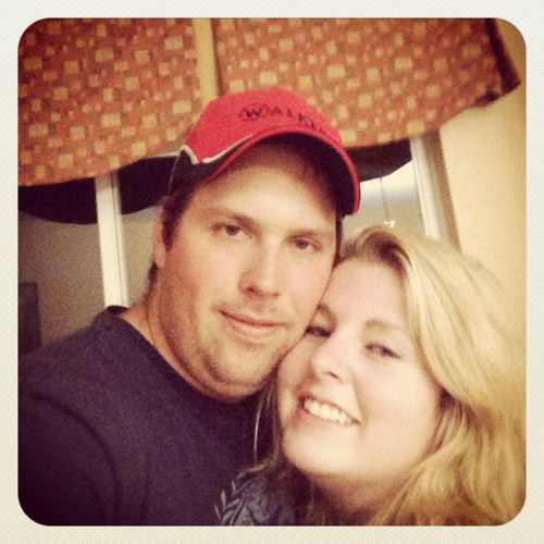 I'm a whiskey drinkin', cowboy chasin' helluva time.