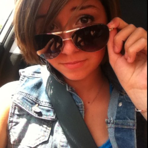 In love with JustinBieber NEVER SAY NEVER! Jessica Jarrell followed me.. Follow me & I will follow back
