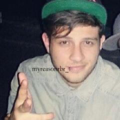 É que por você eu cometeria loucuras,faria o impossível,inventaria o irreal . @chayleao te amo pra sempre .