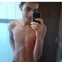 Caindo, porém sempre levantando com mais forças ainda (: