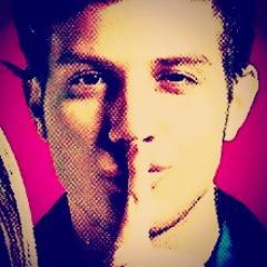 Hey Marujo... Metade de mim te ama ... e a outra também. @chayleao http://t.co/JqXWwZ1TU4
