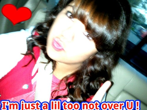 im a weird , craazy , funny giirl ! with a dream of becoming a big star one day i love to sing , dance & act ! im a big bieber/bruno mars/im5 lover hehe (: