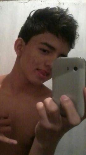 '' A amizade desenvolve a felicidade e reduz o sofrimento, duplicando a nossa alegria e dividindo a nossa dor.''
http://t.co/6zXtVEki