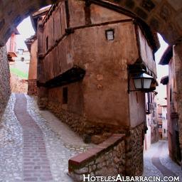 Buscador de Hoteles en Albarracin (Teruel). Hoteles recomendados y una completa información sobre el pueblo. http://t.co/RRYFu10RfW