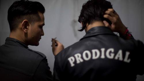 pemuda paruh baya