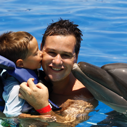 natural, espontáneo, humanista, transparente, humilde, amante de la velocidad, lagunero de corazón, papa y esposo de una gran familia!!