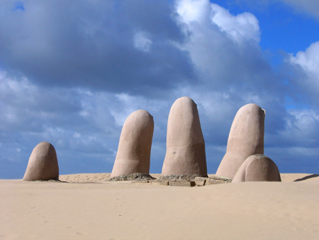 Todo sobre alquileres en Punta del Este. Visita nuestro sitio web y planifica las mejores vacaciones!