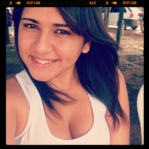 - O que nao me acrescenta, não me faz falta. Corro atraz do que vale apena.Um dia pensei que isso era egoismo, hoje eu sei que é amor proprio!