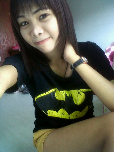 ชื่อมีน  อายุ 16 หน้าตาไม่ค่อยน่ารัก แต่นิสัยดีน้ะ ^^