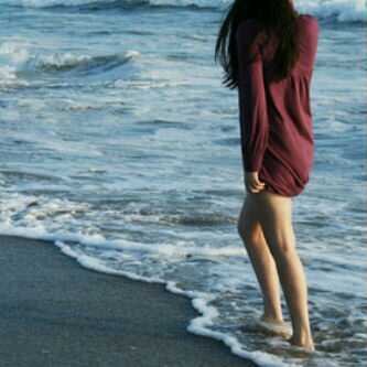 noof_Alshammeri's profile picture. ماعاد فيني للمواجع مواجع ولاعاد باقي ب الايالي بقيه الوقت يمضي والدقايق فواجع والناس ترزع ب الخطيه خطيه