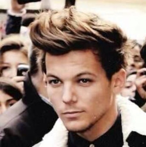 I love @louis_tomlinson ♡ 
Met Eleanor Calder+she followed same day 13/07/2012, 20:12pm
Saw 1D tour 11/01/12+19/03/11 also 23/02/2013! ♡ Ask for a follow! :)