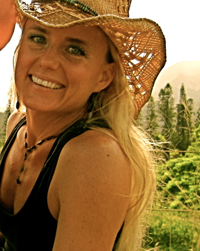 SamanthaFoxOlso's profile picture. Sharing my love of yoga and fitness with the world.