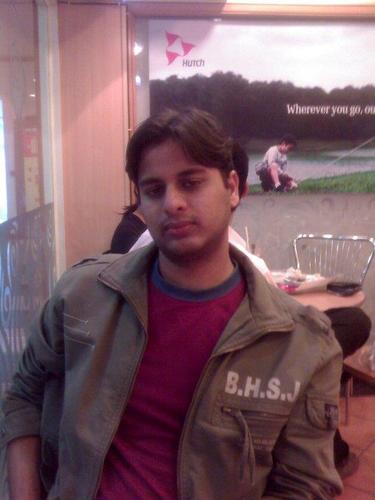Microsoft MSRC V&M team lead. 
Hacker. Gamer. Swimmer. Guitar player. Can't stay focused.