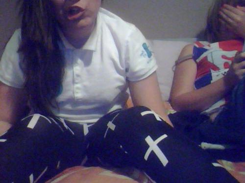 tyranies the one with the cross leggings(DP) follow her @tyraniebieber :* Ilove @tyraniebieber