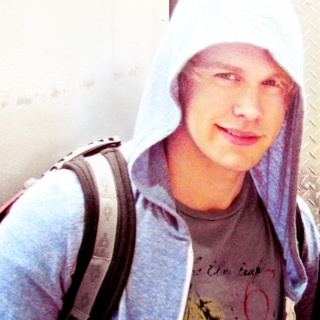I don't like green eggs and ham. Football Player. Comic books. Avatar. Glee Cluber. [RP Account | No Fabrevans]