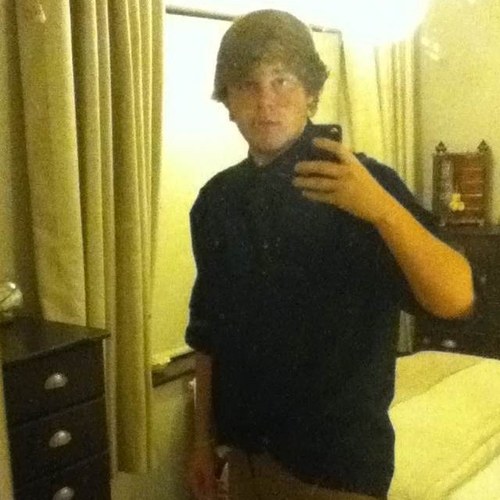 JoeAllen_21's profile picture. hi, i take the piss out of myself and others alot.
i play football, its basically my life. i support #NCFC and #LFC.
destroy that follow button!