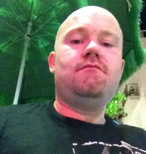 Irishman in northwest England who enjoys technology, gaming and outdoors.