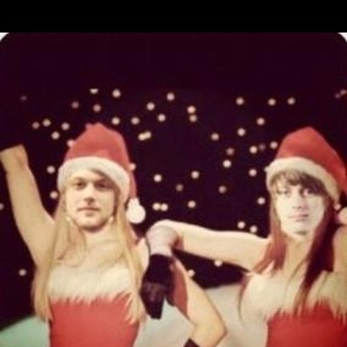 ilikemerch's profile picture. Music is my religon. Concerts are my church. I like merch. Alot. Not your american average. If the music is to loud your to old.