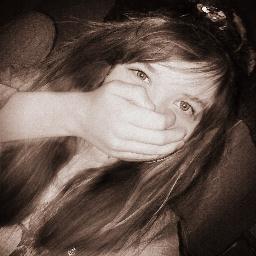 its just me Lily wanna know more about me find out :) 
Follow Me & i'll Follow Back!!! ;)