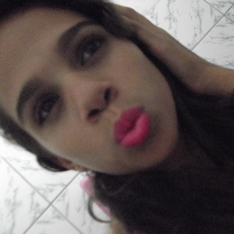 Nao busque em mim a perfeicao,pois estou longe de ser perfeito.nao sou insubstituivel e muito menos inesquecivel,a inveja nao me atige apenas me faz crecer hehe
