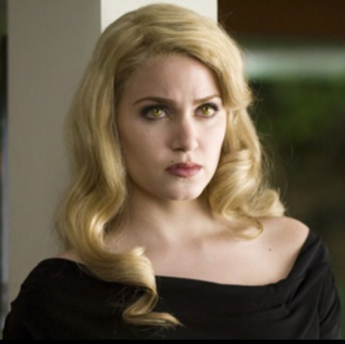 SlutNessieM's profile picture. Im Renesmee My mom is @derekswife_01 and dad is @JakeCullen_JC My sisters @EsmeACullen21 & @AliceBrandon8 I love @FakingPeetaM so much :)