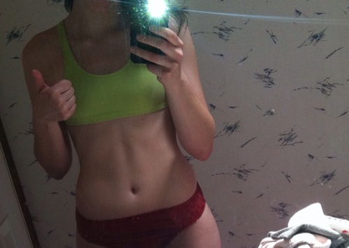 Recovered anorexia. Got fat, lost control and now Battling bulimia and failing. this is my life. H- 5'3 CW- 109 GW- 100 UGW- perfect or dead.