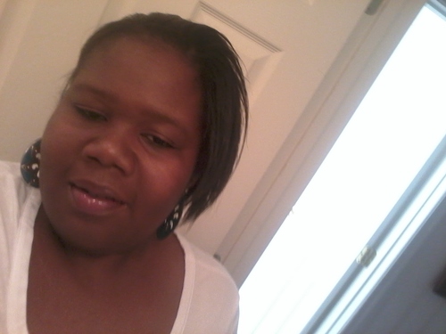 eveyb24's profile picture. 