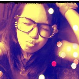 im khaye/18/love to play piano en guitar/vocalist/simple/cute/pasaway/^http://t.co/PE7F0UFDJV