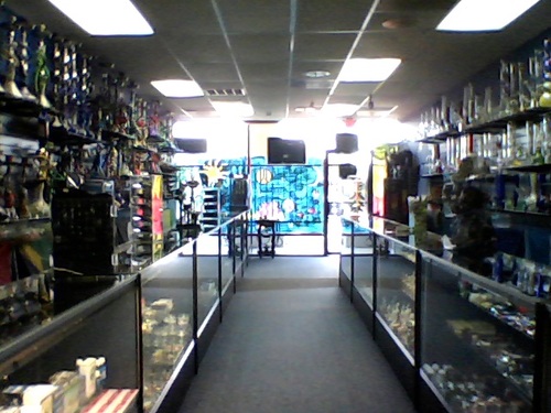 RoyalSmoke528's profile picture. We're known for treating our customers right! Our quality service and prices will leave you smiling. We dig new friends, and we'll save you some cash!