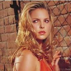 Everyone calls me Kat. I`m far from an Angel, I have my moments when I`m a bitch so watch out. OCC for @AngelKatScott (RL 21+ )