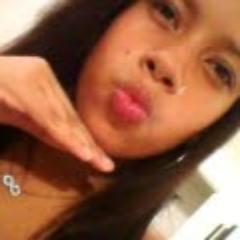 ~* α gαrotiinhα imperfeitα,
αqeelα qeê chorα de dor,
αqeelα qeê ja sofreu poor αmor,
αqeelα qe sαbe se αrrepender ♥