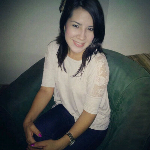 Vive tu vida, ama tu país, se un buen ejemplo!! :)