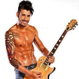 Fc dedicado ao @Gusttavo_lima Eu te amo muiitoo Eu tenho orgulho de ter o msm sobrinome que você ahah...você é tudo pra min Te amooo muitoo♥