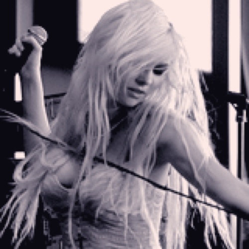 TaylorMomsenTOL's profile picture. Happiness is knowing yourself Loving yourself and being yourself Fuck anyone who doesn't get you xoxo #TOLFamily