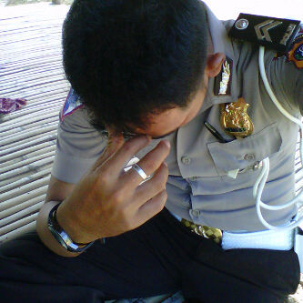 Aku adalah sang pangeran cinta..ada yang ingin bercinta denganku...kirim DM yak.... :p