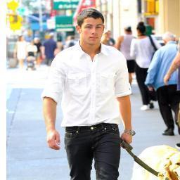 I'm  Nick. A Musician but just a simple guy.I think you're beautiful without any makeup. Trust me with your heart and I'll  guard it with my life(#Single FL/RP)