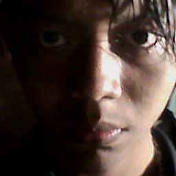 Pei_Shek_Yamito's profile picture. Mempunyai Suara M.Charly Van Houten