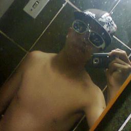 eu sou um adolecente muito jovem apenas tenho 13 anos