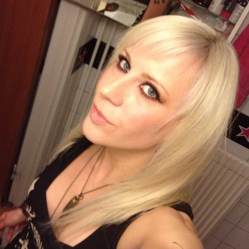 ikkle_p's profile picture. I'm swedish, working in the commercial printing industry, with a passion for music, art, design, photography, tattoos, modifying clothes and enjoying life!!!