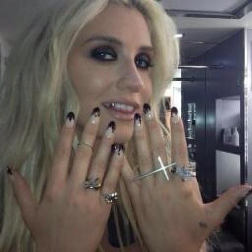 Hey It's Ke$haaaaa. Single is the new taken. [RP] #IDGAF. NOT THE REAL KESHA.
